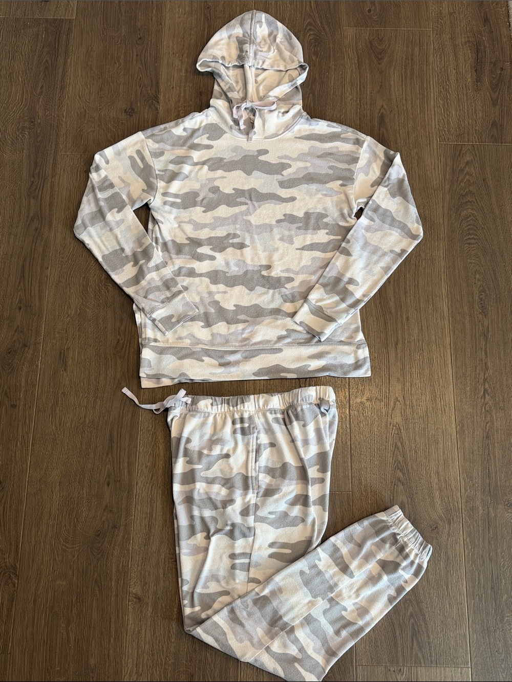 Jasmine & Ginger Neutral Camo Medium Hooded Pajama Set